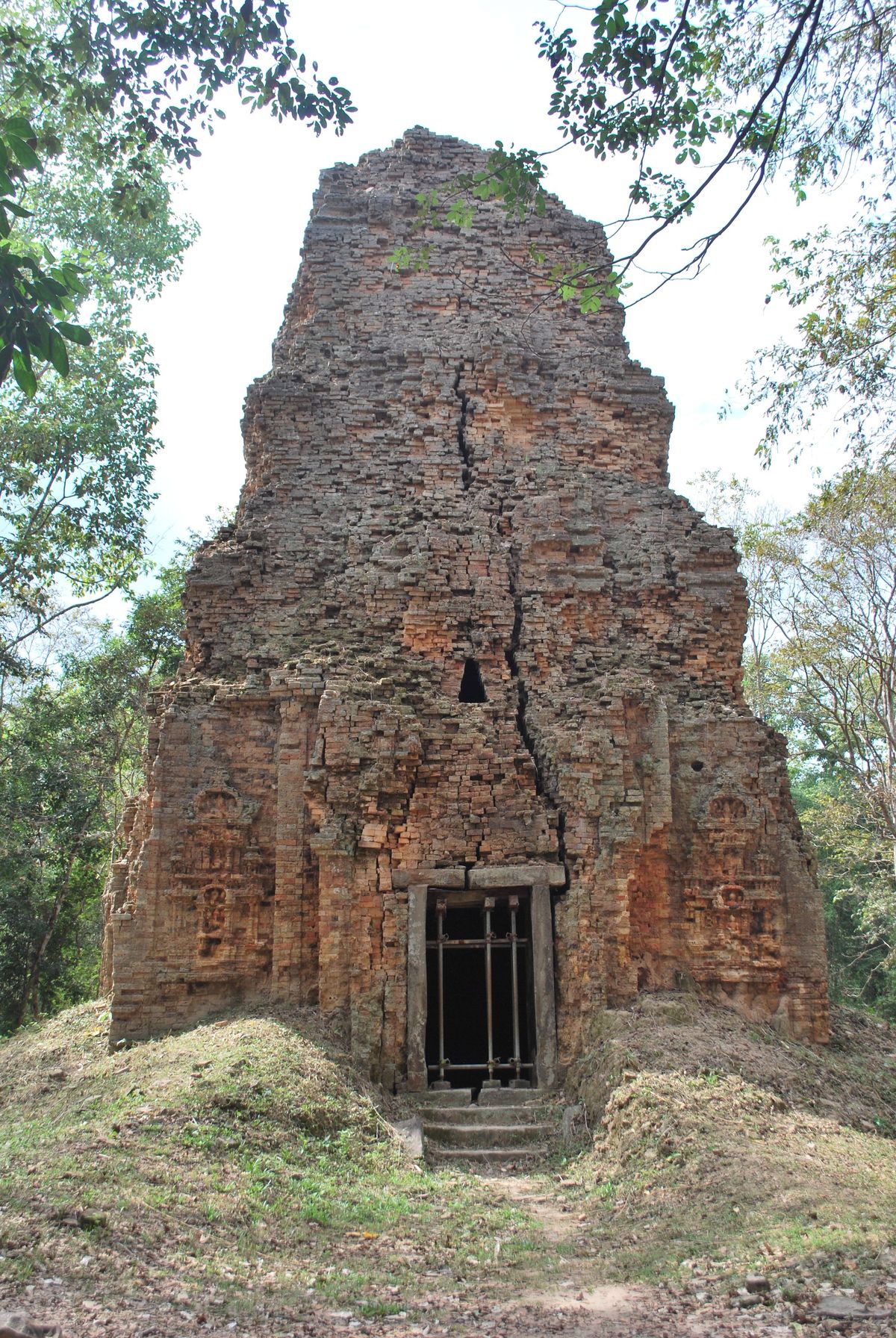 Sambor Prei Kuk Forest Temple Circuit