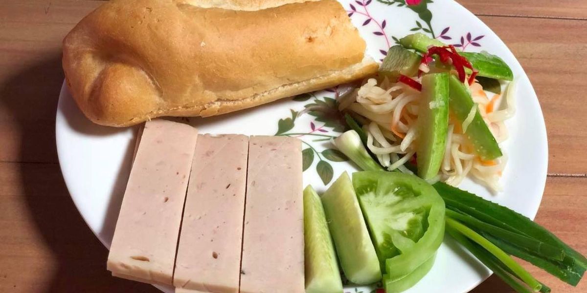 Top 10 street food You Must Try in Phnom Penh, Cambodia