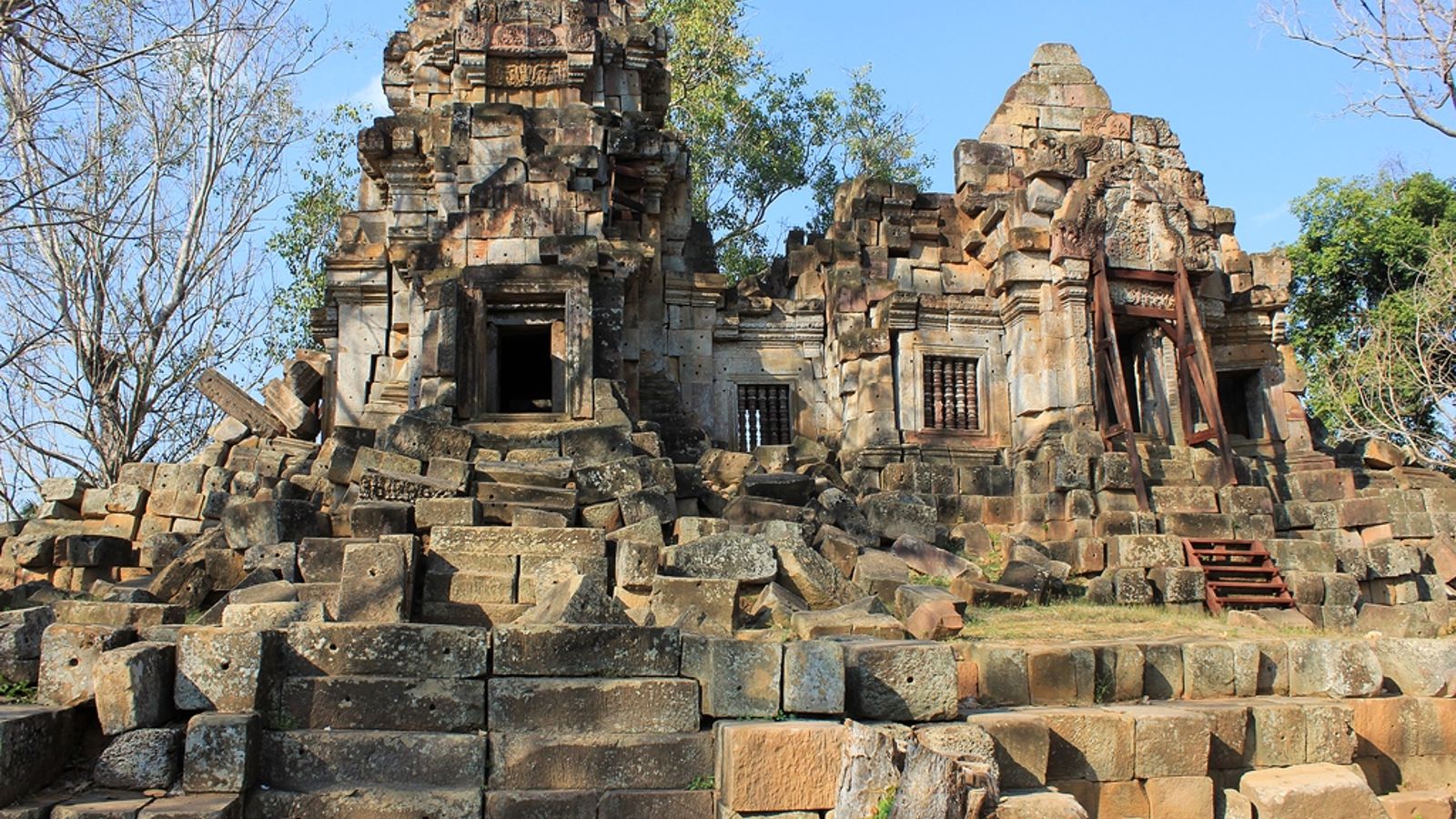 Wat Ek Phnom