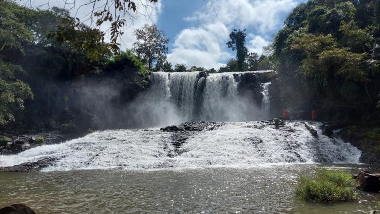 Bousra Waterfall
