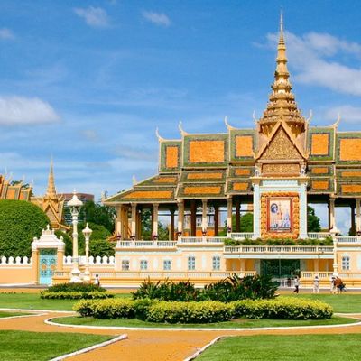 wp:org:wp-content/uploads/2024/08/10144928/Cambodia-Royal-Palace.jpg