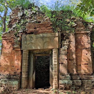 wp:org:wp-content/uploads/2025/09/Aob-Neang-Temple-©-HelloAngkor-1.jpg