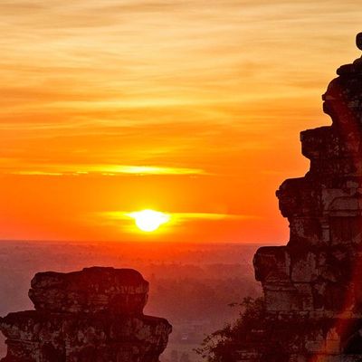 wp:org:wp-content/uploads/2024/08/17082605/Bakheng-Temple-2.jpg