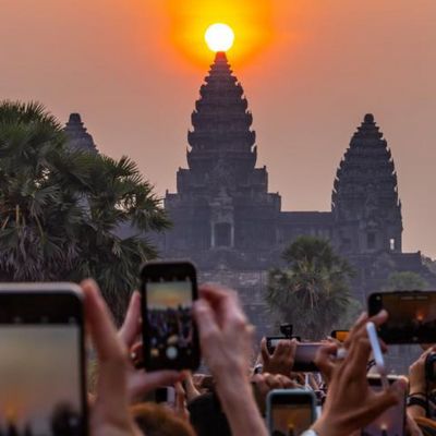 wp:org:wp-content/uploads/2024/08/10115203/Angkor-Wat-Equinox.jpg