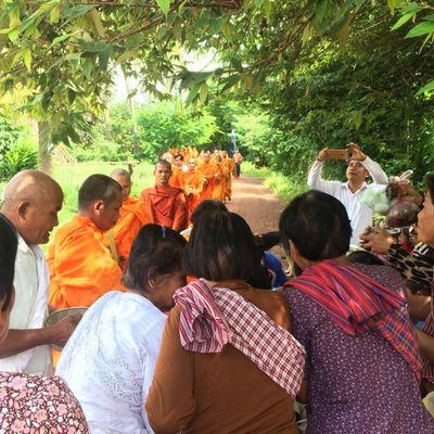 wp:org:wp-content/uploads/2024/08/10134903/krama-khmer-scarf-3.jpg