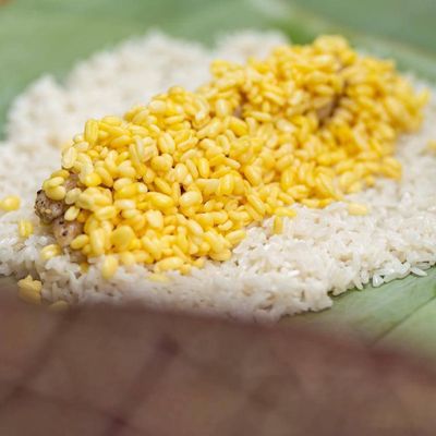 wp:org:2017/08/An-Sorm-Chruk-or-Khmer-Sticky-Rice-Cake-©-អង្គភាពព័ត៌មាន-និងប្រតិកម្មរហ័ស-1.jpg
