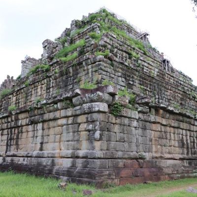 wp:org:wp-content/uploads/2024/08/17083001/Koh-Ker-Temple-1.jpg
