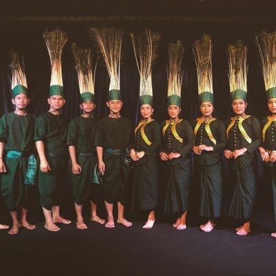 wp:org:wp-content/uploads/2024/08/05131046/Robam-Kngork-Pouthisat-Pursat-Peacock-Dance-4.jpg