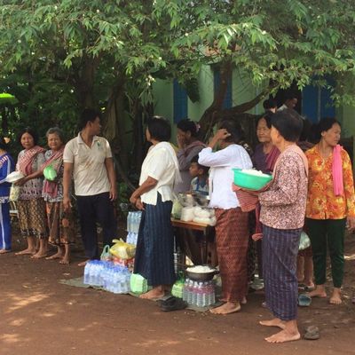 wp:org:wp-content/uploads/2024/08/10134859/krama-khmer-scarf-2.jpg