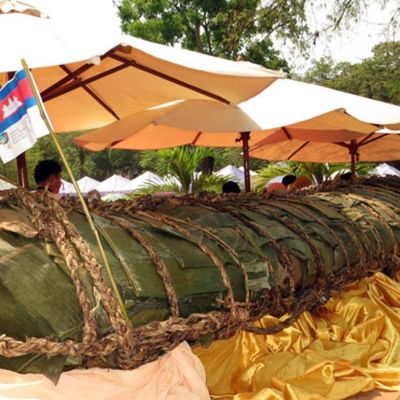 wp:org:wp-content/uploads/2024/08/10104335/Khmer-snack-Num-Ansorm-2.jpg