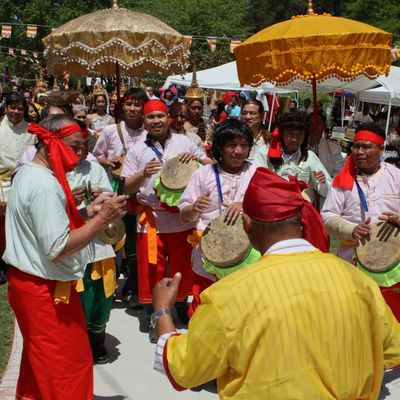 wp:org:wp-content/uploads/2024/08/03152906/Khmer-New-Year-Celebration-1.jpg
