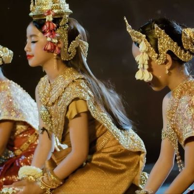 wp:org:wp-content/uploads/2024/08/10125744/blessing-dance.jpg