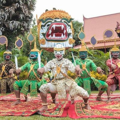wp:org:wp-content/uploads/2024/08/17083456/Lakhaon-Khaol-Male-Masked-Theatre.jpg