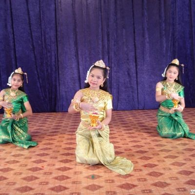 wp:org:wp-content/uploads/2024/08/10125737/blessing-dance-3.jpg