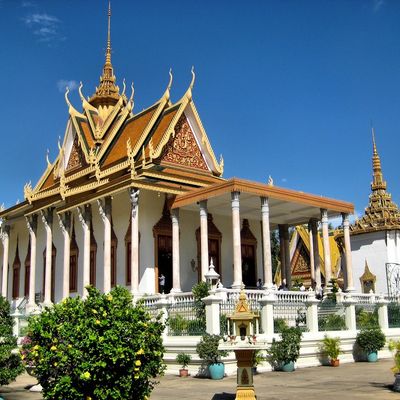 wp:org:wp-content/uploads/2024/08/10144916/Cambodia-Royal-Palace-2.jpg