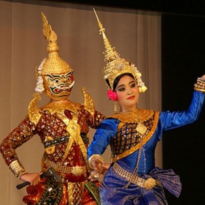 wp:org:wp-content/uploads/2024/08/10100425/Moni-Mekhala-Dance.jpg