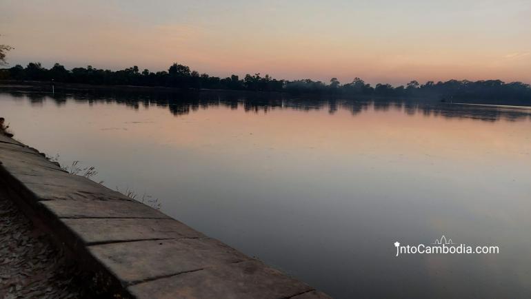 Srah Srong Pond at Siem Reap, Cambodia by IntoCambodia
